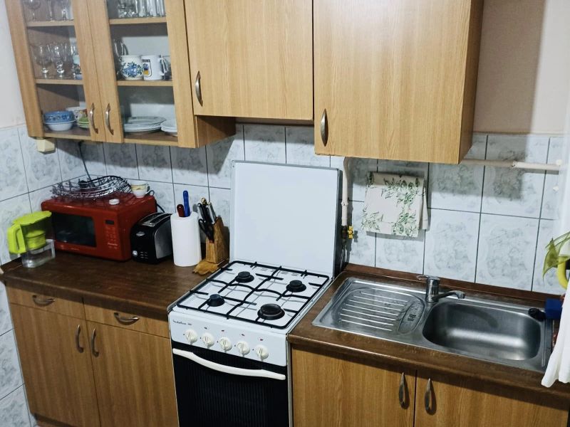 Agenția Value Bizz vă oferă spre vânzare un apartament , semidecomandat, cu 2 camere situat la etajul 4 . (6)