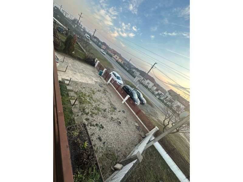 🏡 De vânzare - Casă cu 7 camere, complet renovată și modernizată, în Dorolt (11)