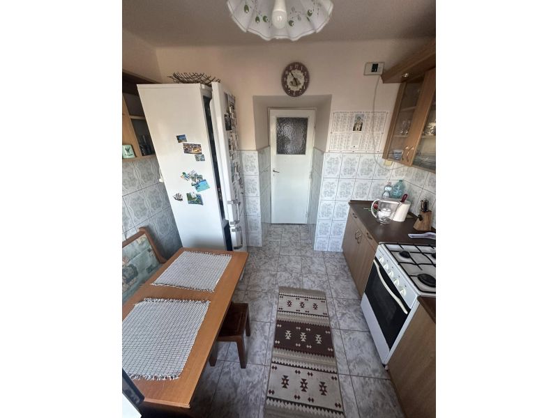 Agenția Value Bizz vă oferă spre vânzare un apartament , semidecomandat, cu 2 camere situat la etajul 4 . (8)