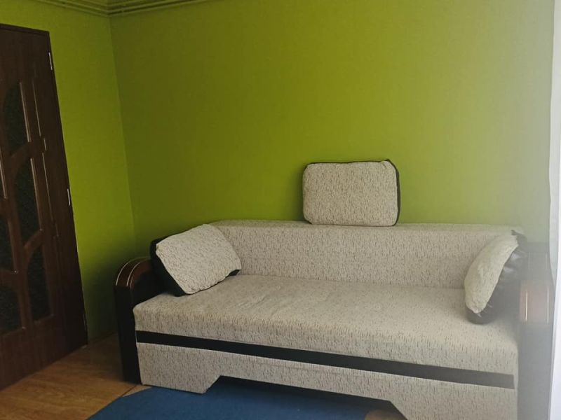 Agenția Value Bizz vă oferă spre vânzare un apartament , semidecomandat, cu 2 camere situat la etajul 4 . (1)