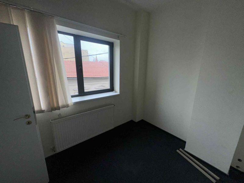 SUPER OCAZIE ÎN CAREI – Spațiu Comercial ULTRACENTRAL de Închiriat! 🔥