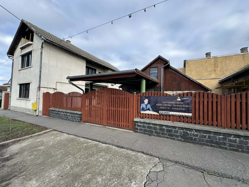 Proprietate rară de vânzare în Carei:  casă , situat pe strada Oborului 0% comision (6)