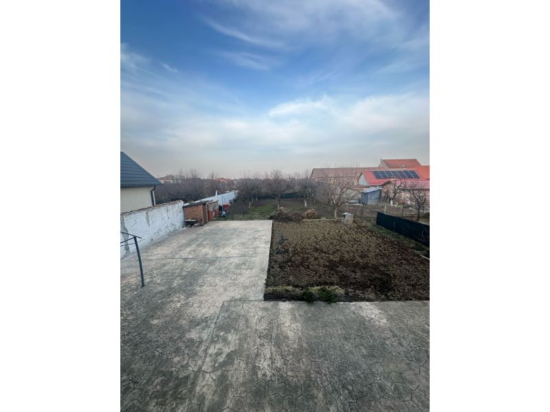 🏡 De vânzare - Casă cu 7 camere, complet renovată și modernizată, în Dorolt (9)