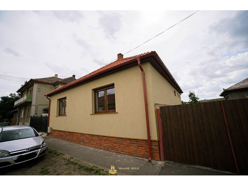 Casă complet renovată în 2026 | 110 mp utili | Teren 490 mp | Strada Traian
