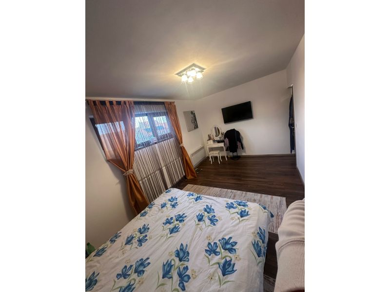 🏡 De vânzare - Casă cu 7 camere, complet renovată și modernizată, în Dorolt (6)